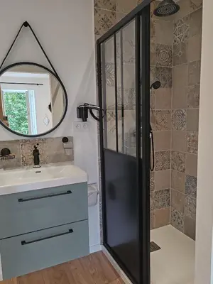 Salle de bains dans l'établissement Gîte casa di l'Apa