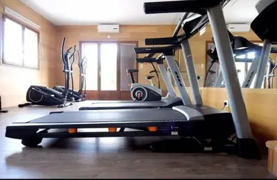 Salle ou équipements de sports de l'établissement Soleil, Piscine, Parking et Bienvenue à Sisco