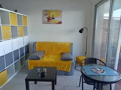 Coin salon dans l'établissement Studio vue mer bord de plage