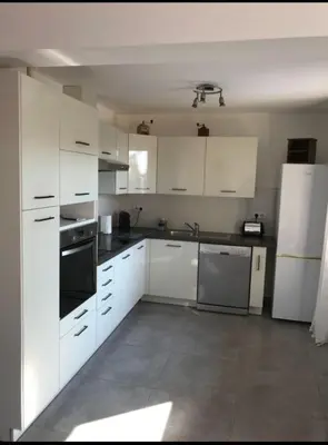 Cuisine ou kitchenette dans l'établissement Charmante Maisonnette t2bis plaine de Calenzana