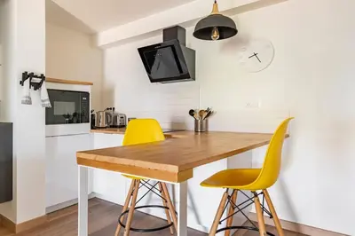 Cuisine ou kitchenette dans l'établissement Citadelle de Bastia - duplex - vue mer