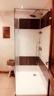 Salle de bains dans l'établissement Ferme U San Martinu
