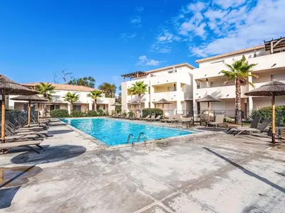 Piscine de l'établissement Apartment Mido by Interhome ou située à proximité
