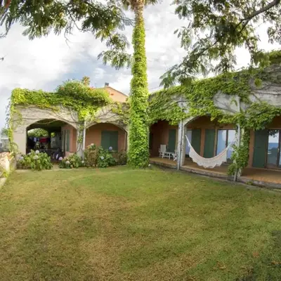 Maison moderne avec vue sur la mer à San-Martino-di-Lota