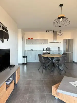 Cuisine ou kitchenette dans l'établissement Appartement Rossignol