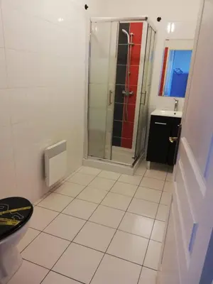 Salle de bains dans l'établissement Studio calme proche de la gare de Borgo