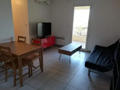 Télévision ou salle de divertissement dans l'établissement Studio calme proche de la gare de Borgo