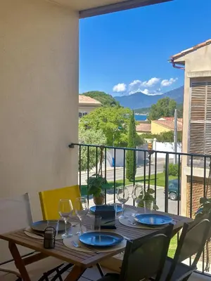 Vue générale sur la montagne ou vue sur la montagne depuis l'appartement