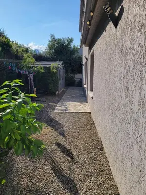 Jardin de l'établissement Villa avec piscine vue mer et montagne