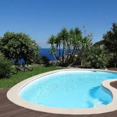 Villa avec piscine vue mer et montagne