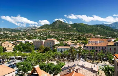Vue générale sur la montagne ou vue sur la montagne depuis la villa