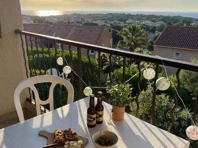 Balcon ou terrasse dans l'établissement Studio proche Calvi