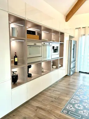 Cuisine ou kitchenette dans l'établissement Appartement de Haut Standing Miomo
