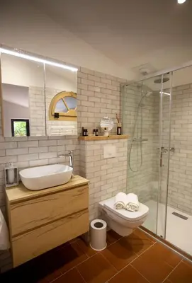 Salle de bains dans l'établissement Villa Les Granges Classé 5 Étoiles