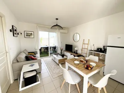Cuisine ou kitchenette dans l'établissement Appartement cosy avec wifi en bord de mer