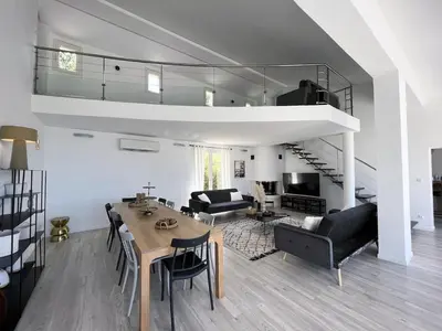Coin salon dans l'établissement Maison de Maître Albitru - Domaine Romella - Piscine - Vue Golfe St-Florent
