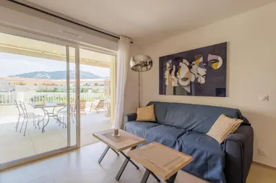 Vue générale sur la montagne ou vue sur la montagne depuis l'appartement