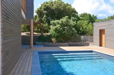 Piscine de l'établissement Le Tomino ou située à proximité