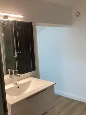 Salle de bains dans l'établissement Saleccia