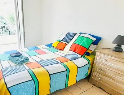 Plan de l'établissement 1 chambre dans appartement 2 chambres proche mer, centre-ville et commerces