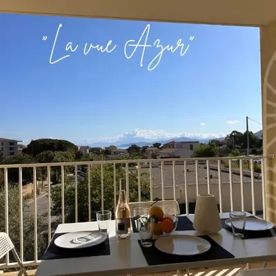 Appartement vue mer et montagnes