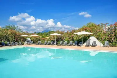 Piscine de l'établissement Camping Domaine d'Anghione ou située à proximité