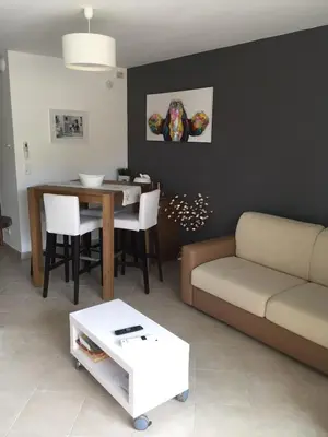 Coin salon dans l'établissement Résidence les Eucalyptus, Appart à 500m de la mer et du centre