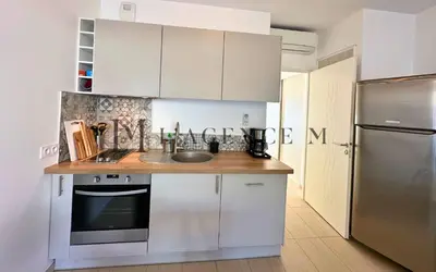 Cuisine ou kitchenette dans l'établissement Studio Bis Rivages 100m de la plage, lumineux