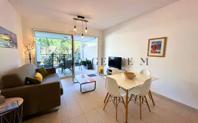 Coin salon dans l'établissement Studio Bis Rivages 100m de la plage, lumineux