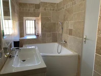 Salle de bains dans l'établissement Appartement en centre ville