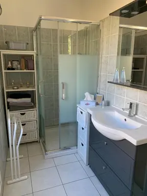Salle de bains dans l'établissement Appartement Vezzani Centre Corse