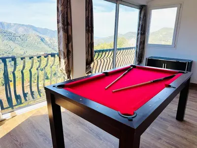 Vue générale sur la montagne ou vue sur la montagne depuis la maison de vacances