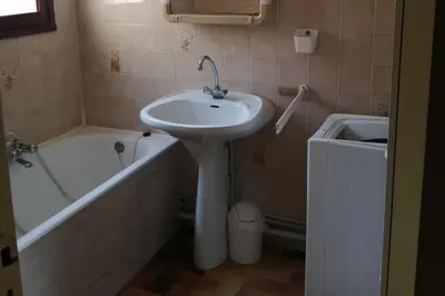 Salle de bains dans l'établissement Appartement en bord de mer Marine de Sant-Ambrogio