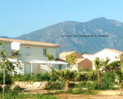 Vue générale sur la montagne ou vue sur la montagne depuis la villa