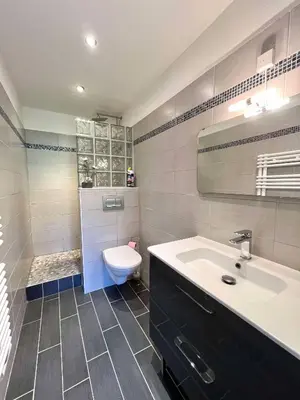 Salle de bains dans l'établissement Bel appartement proche du centre ville