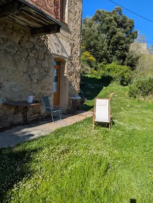 Jardin de l'établissement Maison de charme