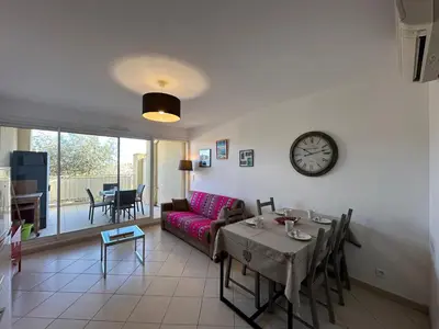 Coin salon dans l'établissement Appartement T2 Eucalyptus L'ILE-ROUSSE