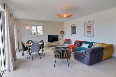 Télévision ou salle de divertissement dans l'établissement Appartement ISULA ROSSA