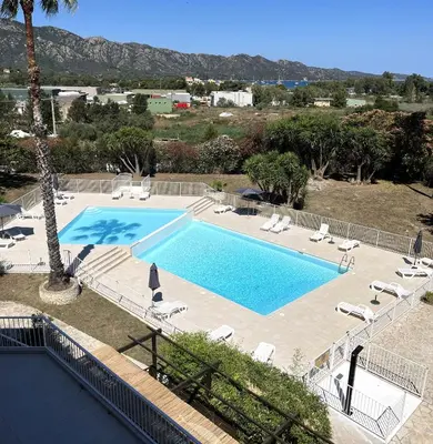 Piscine de l'établissement Studio avec piscine SAINT FLORENT - FLO300-259 ou située à proximité