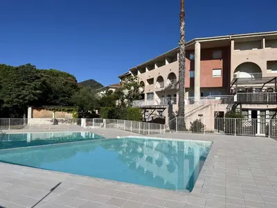 Piscine de l'établissement Studio avec piscine SAINT FLORENT - FLO300-259 ou située à proximité