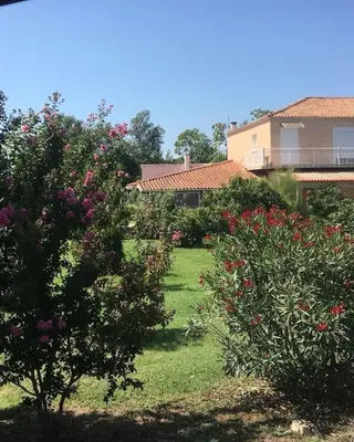 Jardin de l'établissement Appartement confort