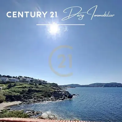 Calvi T3 en triplex dans résidence avec piscine