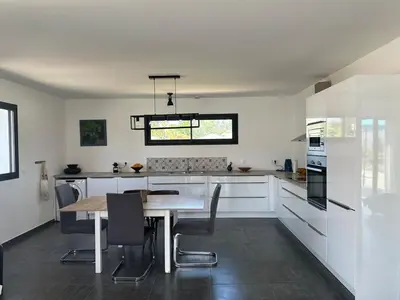 Cuisine ou kitchenette dans l'établissement Villa avec piscine privée Santa Maria Poggio