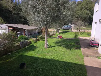 Jardin de l'établissement Maison de village