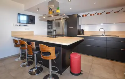 Cuisine ou kitchenette dans l'établissement Gorgeous Home In Cervione With Wifi