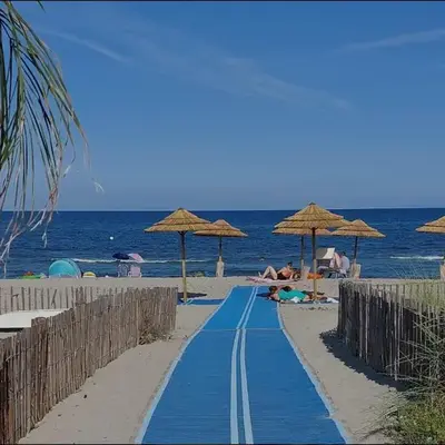 Villa-de Luxe-Salle de bain-Vue sur la campagne à 5 minutes de la mer Qui est composé de 5 chambres