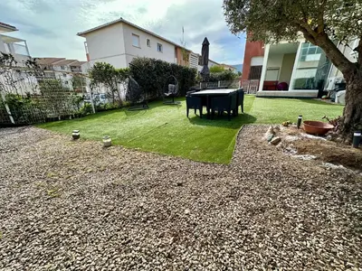 Jardin de l'établissement Appartement Cardellina Jardin & Ville