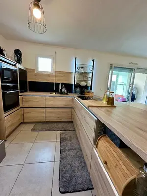 Cuisine ou kitchenette dans l'établissement Appartement Cardellina Jardin & Ville