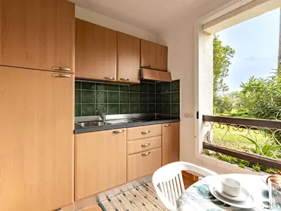 Cuisine ou kitchenette dans l'établissement Apartment Casa Antonio by Interhome