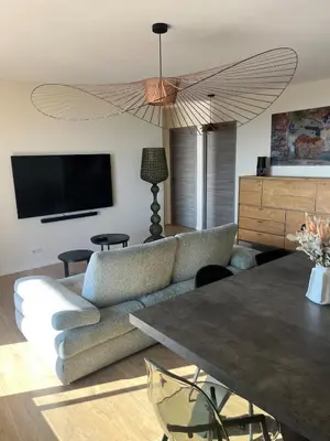 Télévision ou salle de divertissement dans l'établissement Appartement Mare Vista